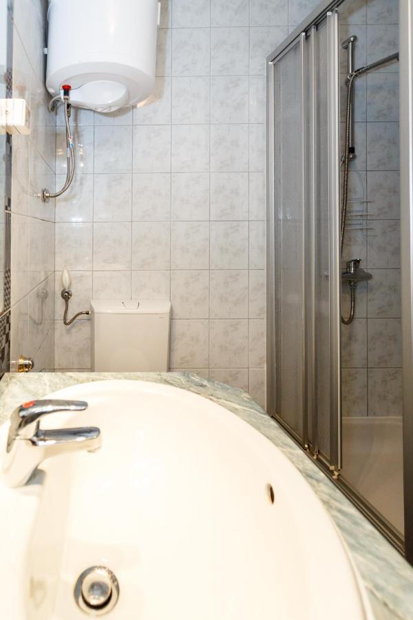 Apartmani Mili Малинська Екстер'єр фото