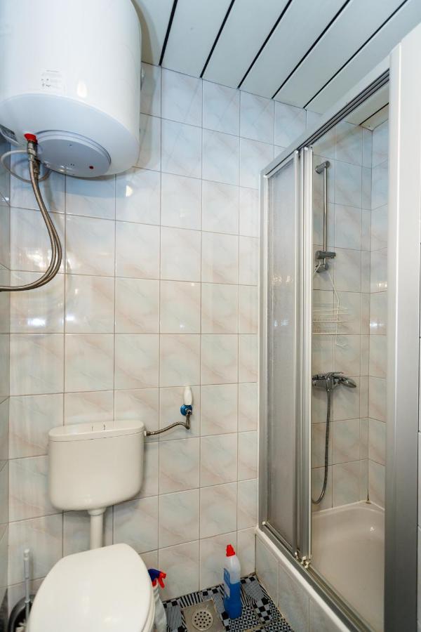 Apartmani Mili Малинська Екстер'єр фото