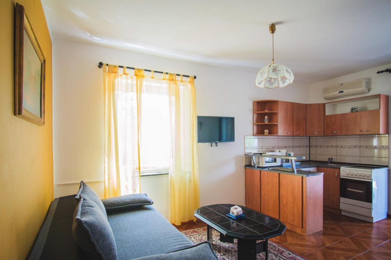 Apartmani Mili Малинська Екстер'єр фото